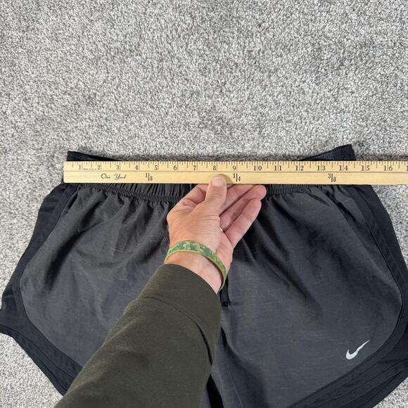 Nike Dri-FIT Tempo Running Shorts Womens XL Gray Black Lined Athletic DB4487-083 - Picture 2 of 14